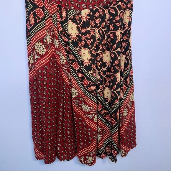 MinkPink Mini Dress Short Sleeve Boho Red Black Floral Patchwork Size Small - Picture 3 of 8